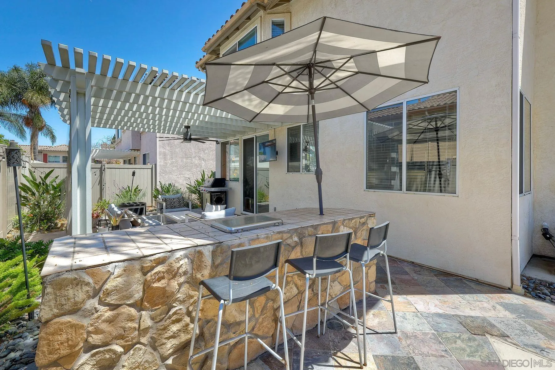 https://cdn.realtyfeed.com/cdn/127/260018176/db253f3600d2527b3636d111f2867b52.webp