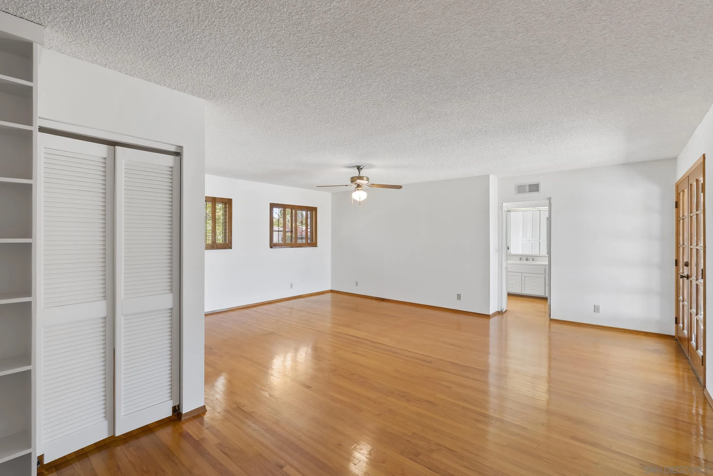 https://cdn.realtyfeed.com/cdn/127/260018177/b7c692620d216304a457f6ce41f9e8c6.webp