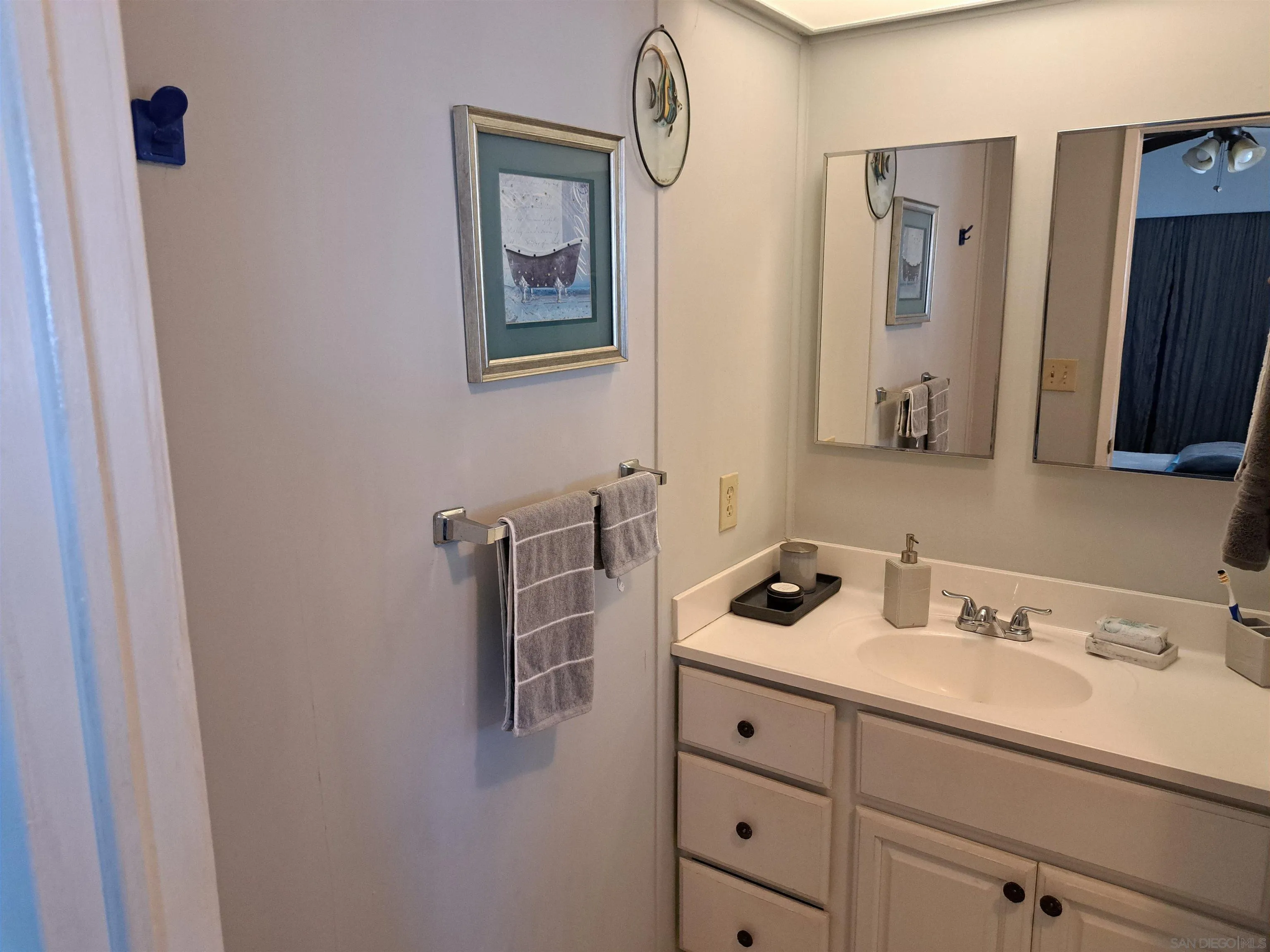 https://cdn.realtyfeed.com/cdn/127/260018181/4a8067710de021d793e59da16dd6b412.webp