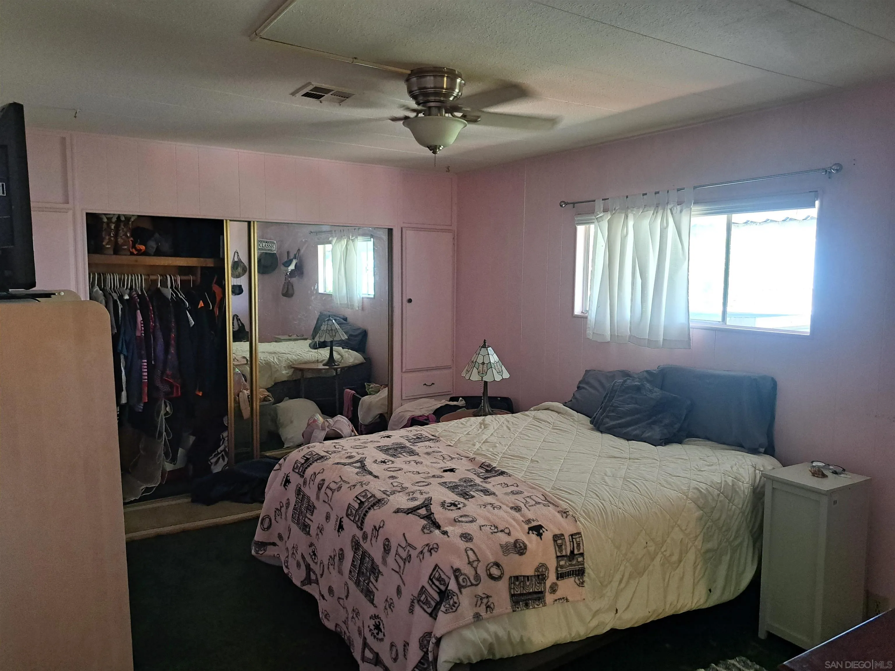 https://cdn.realtyfeed.com/cdn/127/260018181/7a37f09b4b158df326884734c5e9c595.webp