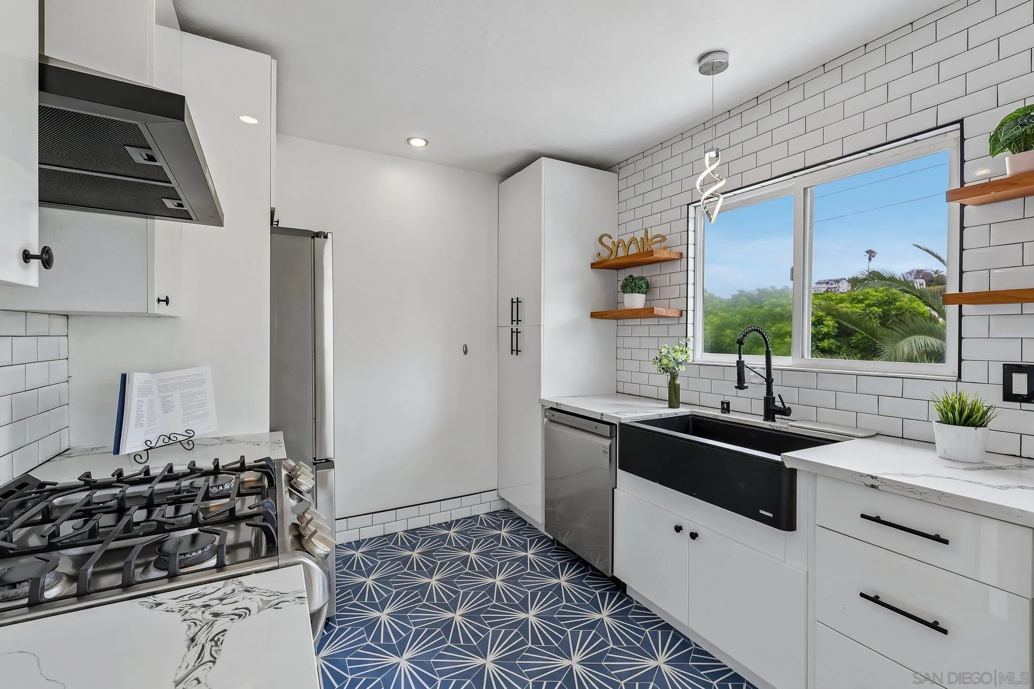 https://cdn.realtyfeed.com/cdn/127/260018182/14a44bf708908e4308f876c94143b8bc.webp