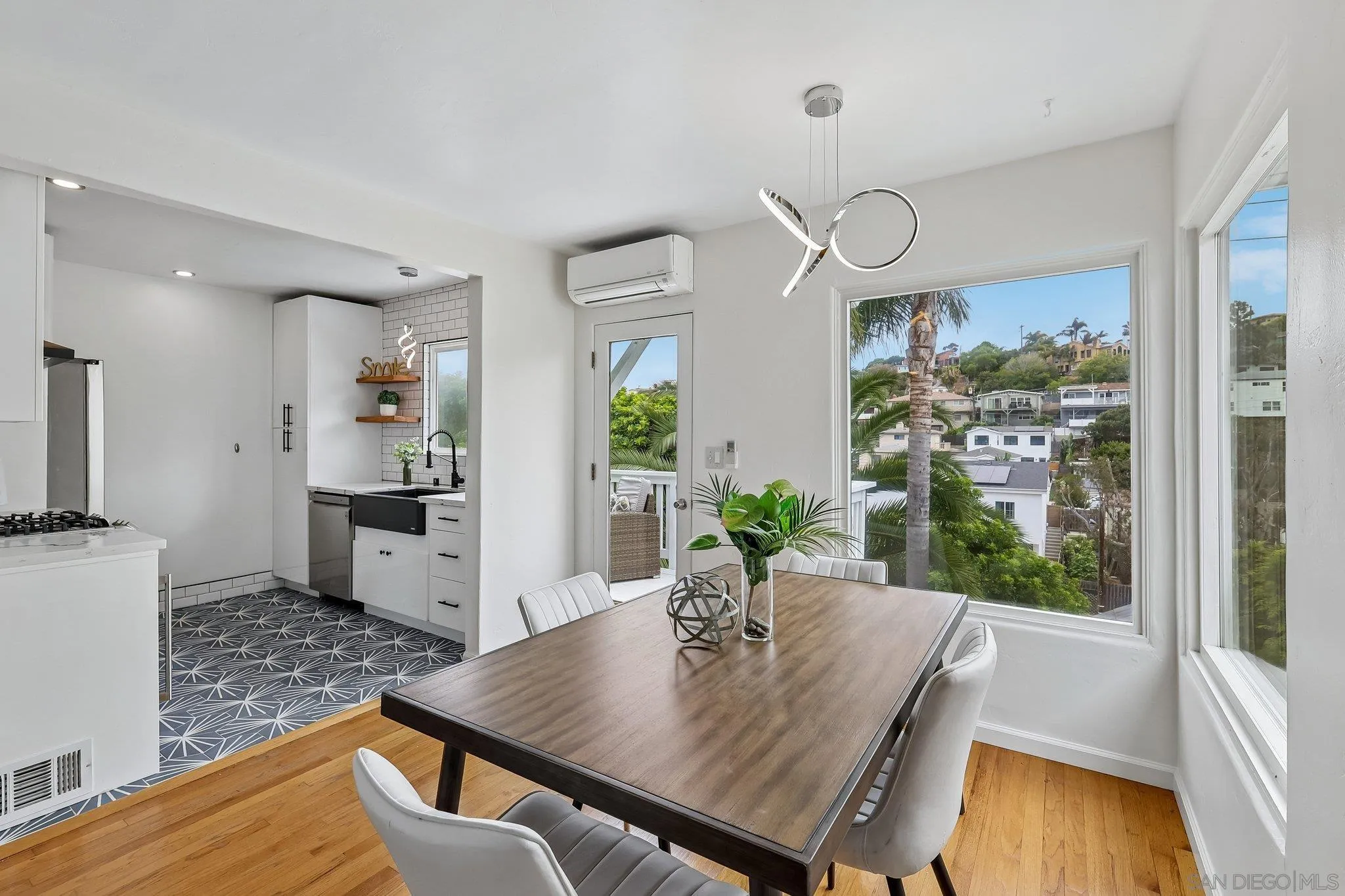 https://cdn.realtyfeed.com/cdn/127/260018182/6d1b45e5529474711f46cf69764f163e.webp
