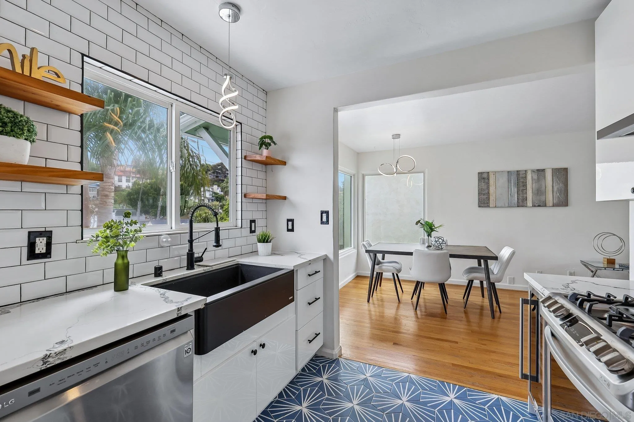 https://cdn.realtyfeed.com/cdn/127/260018182/7f1757a85e569eeb2ac6c1c8dc8b0147.webp