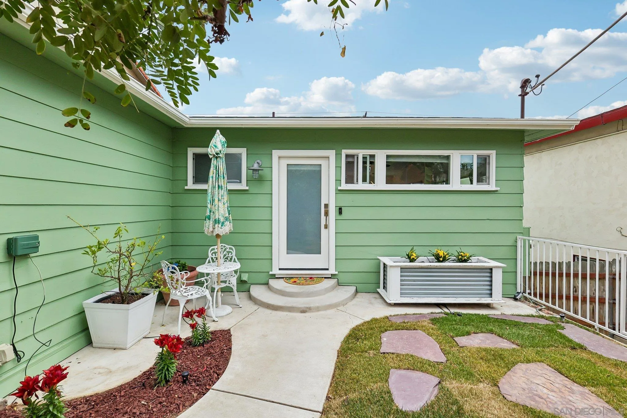 https://cdn.realtyfeed.com/cdn/127/260018182/c10990609a089f3ecc3f0ac8b75cb268.webp