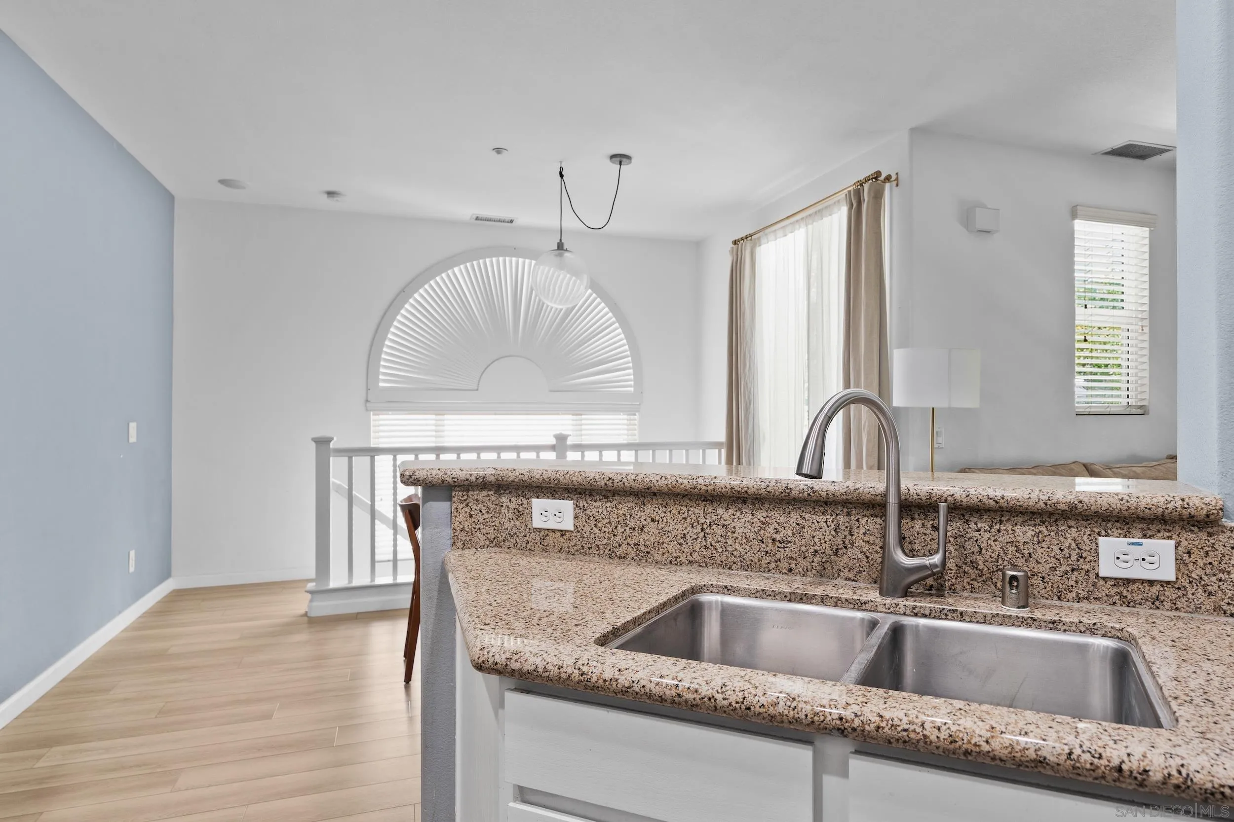 Photo #12: 260018184 Listing: Photo #12