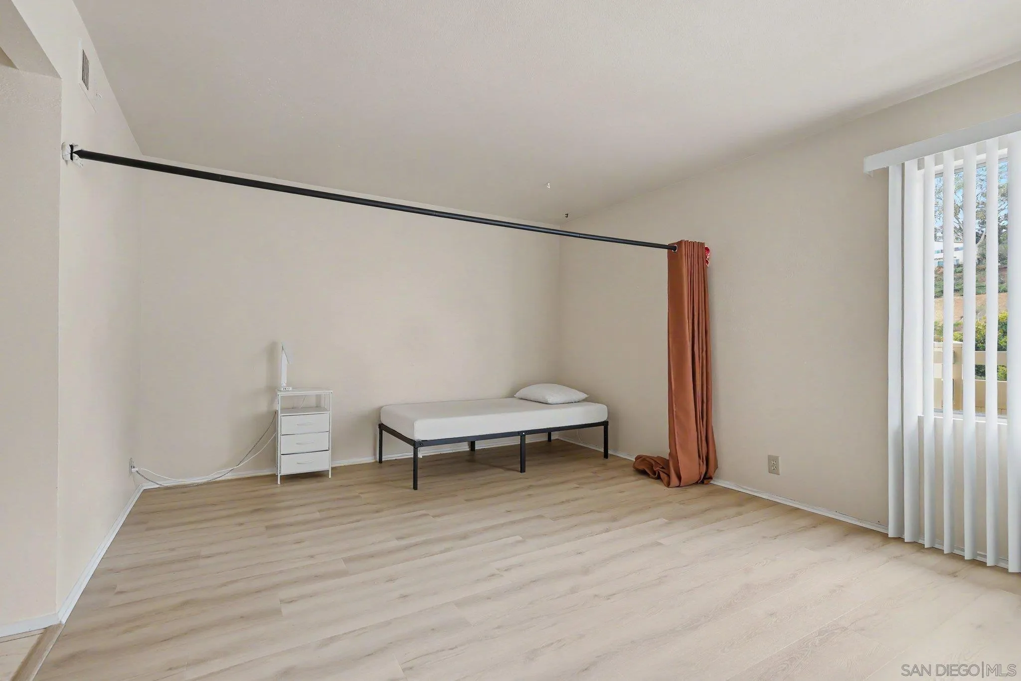 Photo #10: 260018188 Listing: Photo #10
