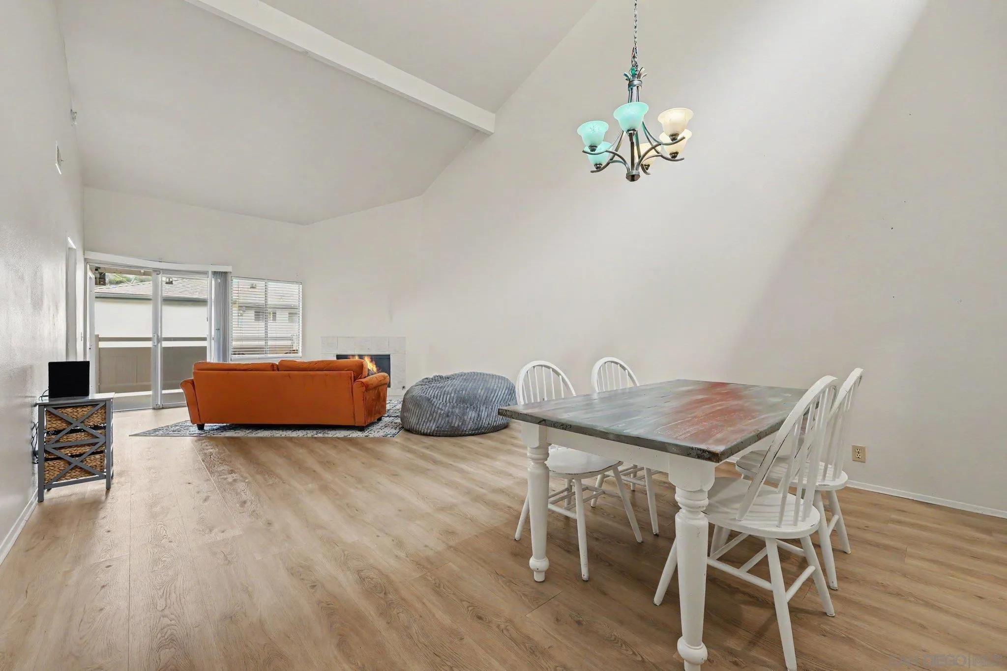 Photo #2: 260018188 Listing: Photo #2