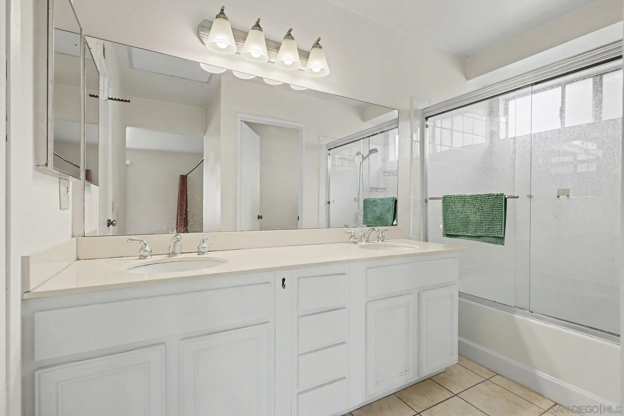 Photo #11: 260018188 Listing: Photo #11