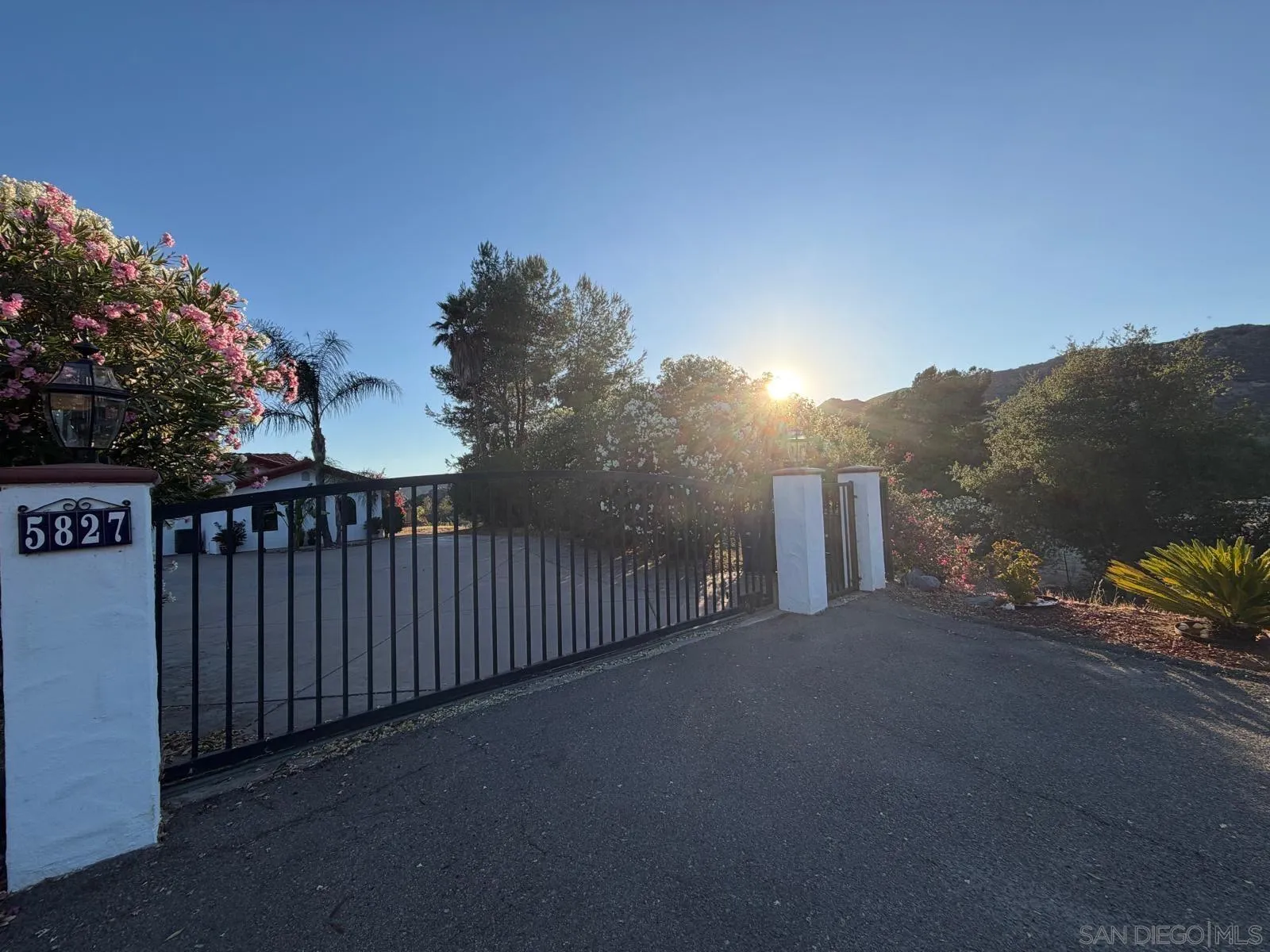 https://cdn.realtyfeed.com/cdn/127/260018190/4fea5d5efcbf1e717482528a65c1681b.webp