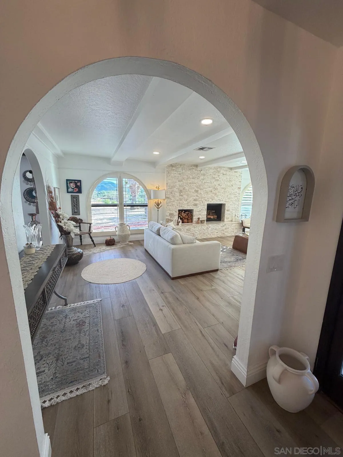 https://cdn.realtyfeed.com/cdn/127/260018190/5f1bff323cb858815232ba6d95fbbad7.webp