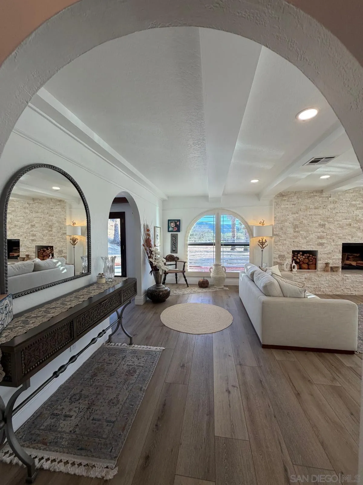 https://cdn.realtyfeed.com/cdn/127/260018190/6799f0b6f50c0dd17a7c757e9d1fba98.webp