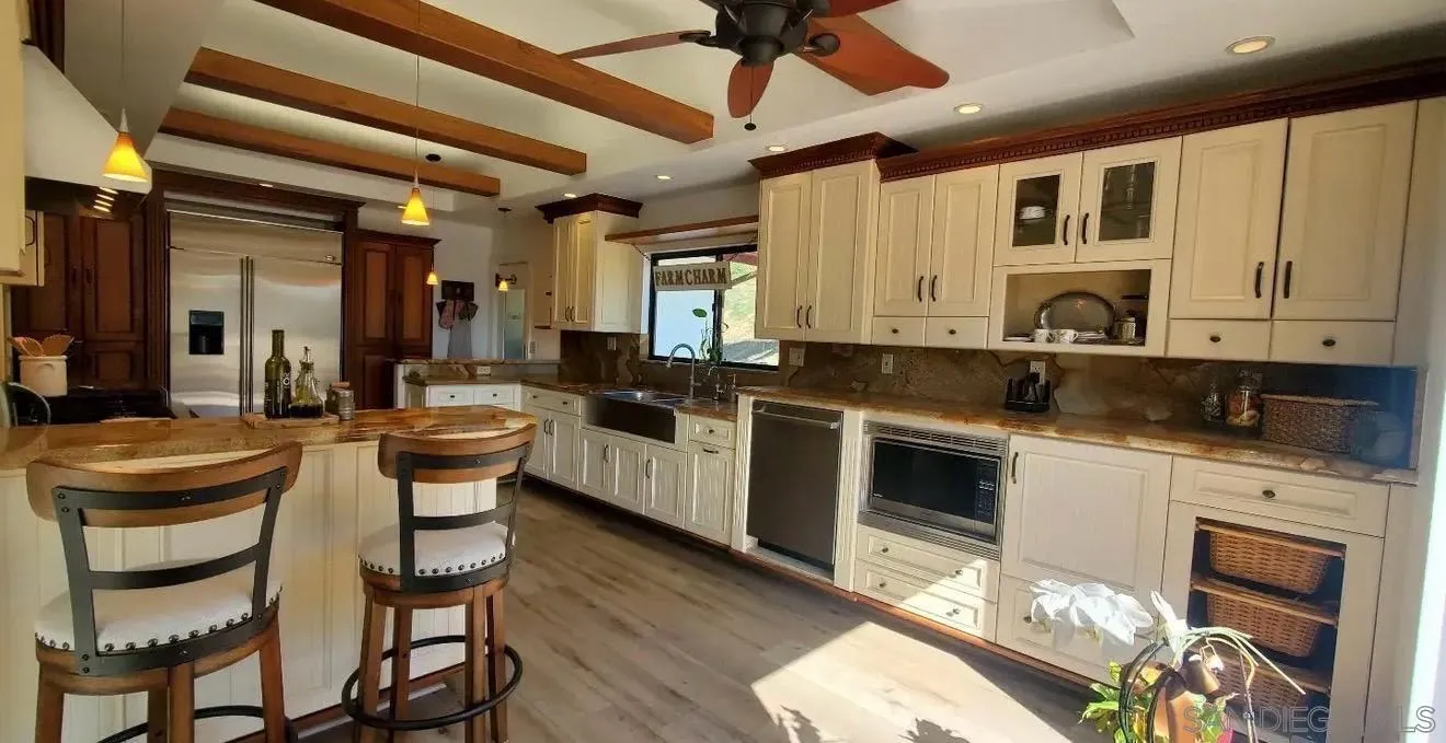 https://cdn.realtyfeed.com/cdn/127/260018190/8e3d188cc659d547dd09c8559ab6ed54.webp