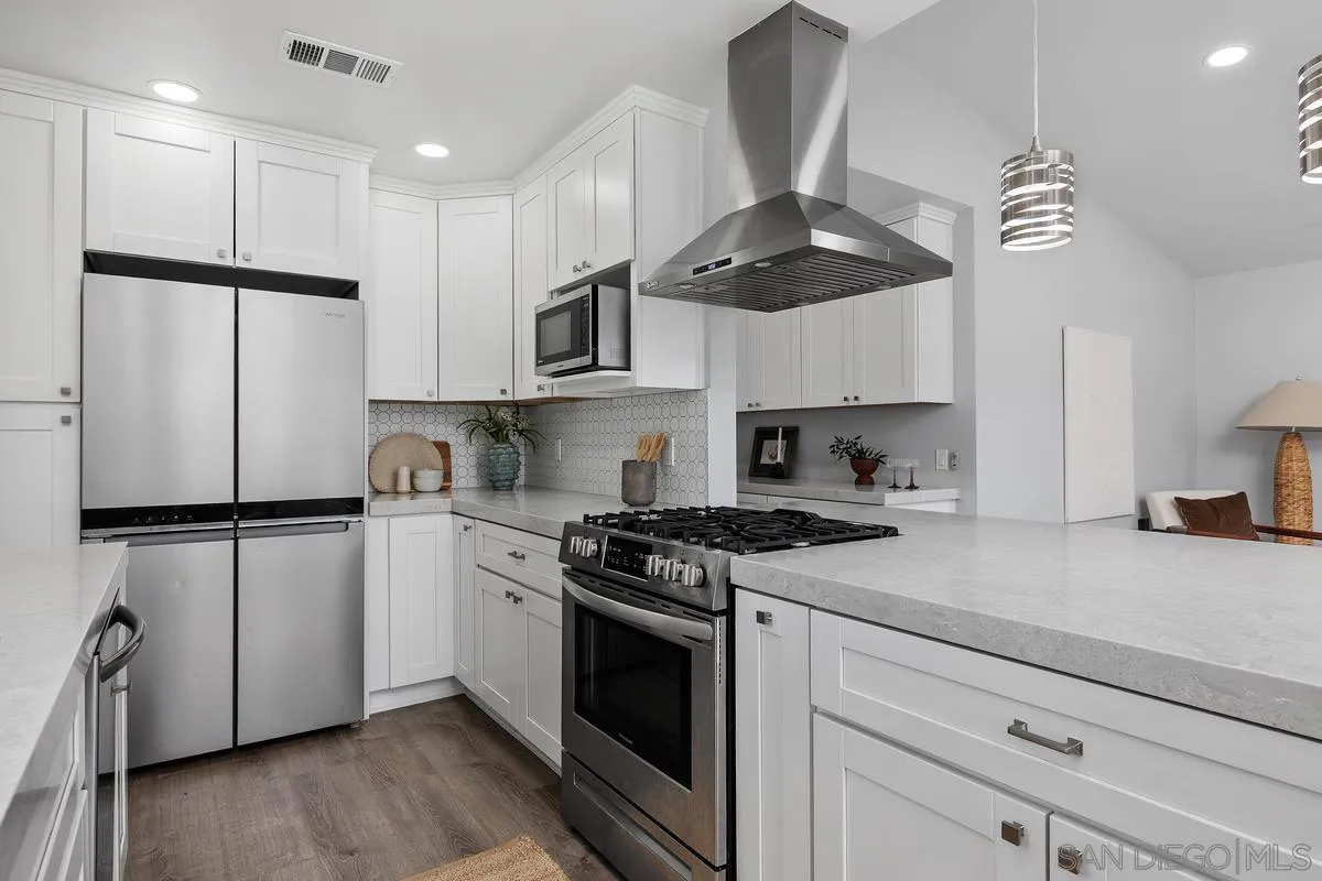 https://cdn.realtyfeed.com/cdn/127/260018206/77128befc7ba1c3d26dff11c25615372.webp