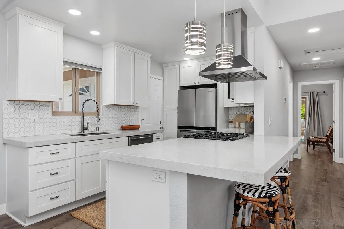 https://cdn.realtyfeed.com/cdn/127/260018206/bdb970e1ace3231bec31da2feff4fd7e.webp