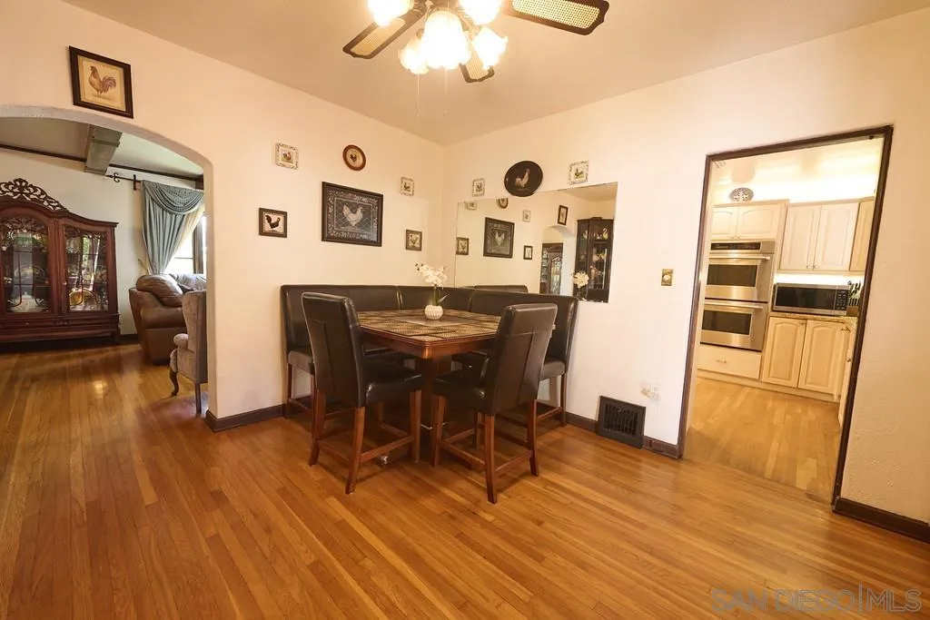 https://cdn.realtyfeed.com/cdn/127/260018207/9af52c01ccd671c479bb18f9935d16c0.webp