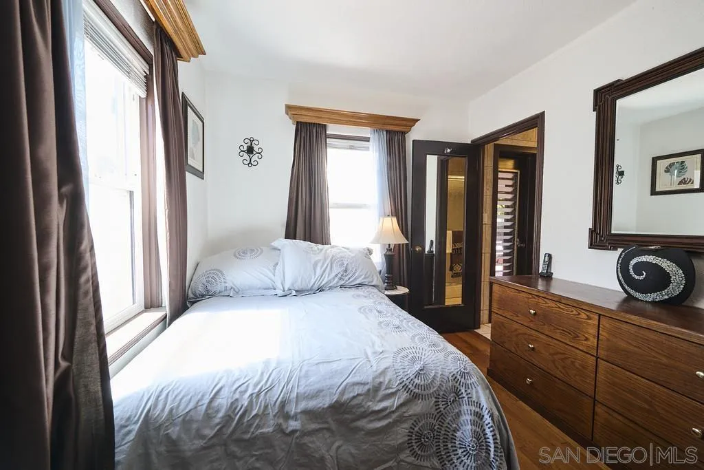 https://cdn.realtyfeed.com/cdn/127/260018207/c61d9d533b74dda6472af15aaa629042.webp