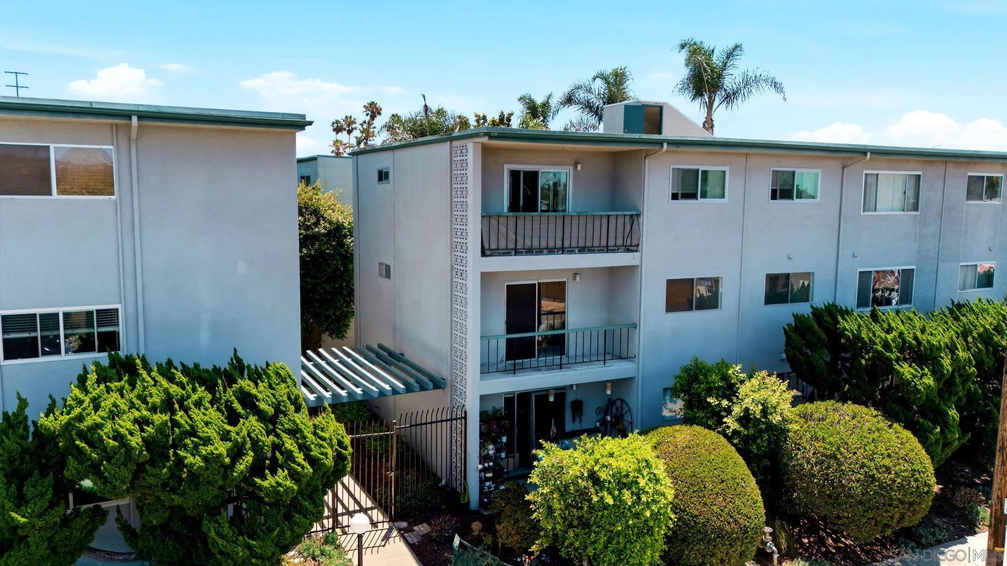Photo #2: 260018212 Listing: Photo #2