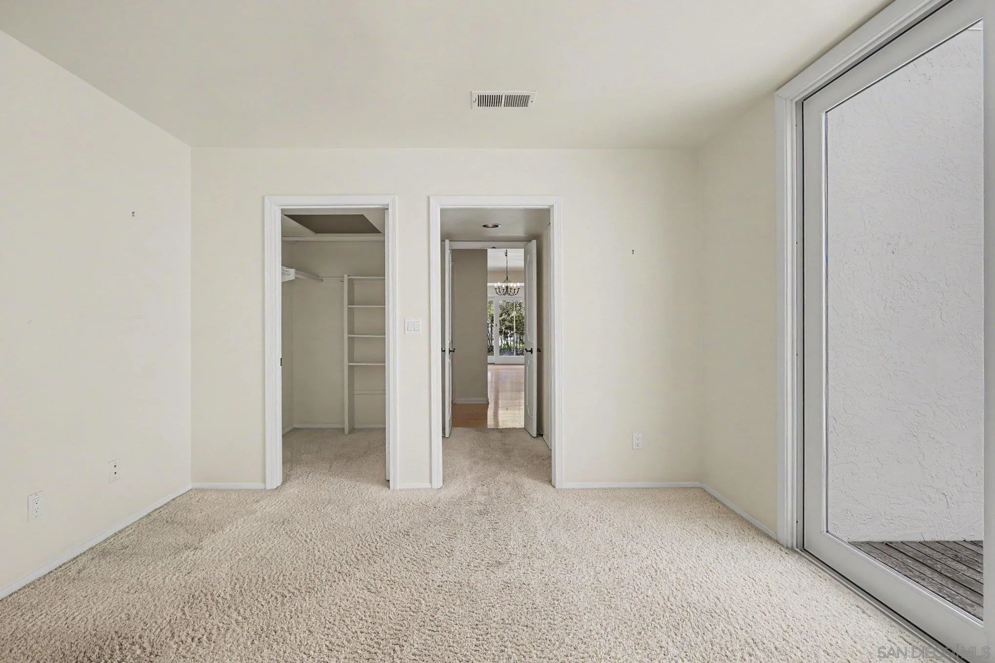 https://cdn.realtyfeed.com/cdn/127/260018216/343c412500577161d166921f3b7c5c02.webp