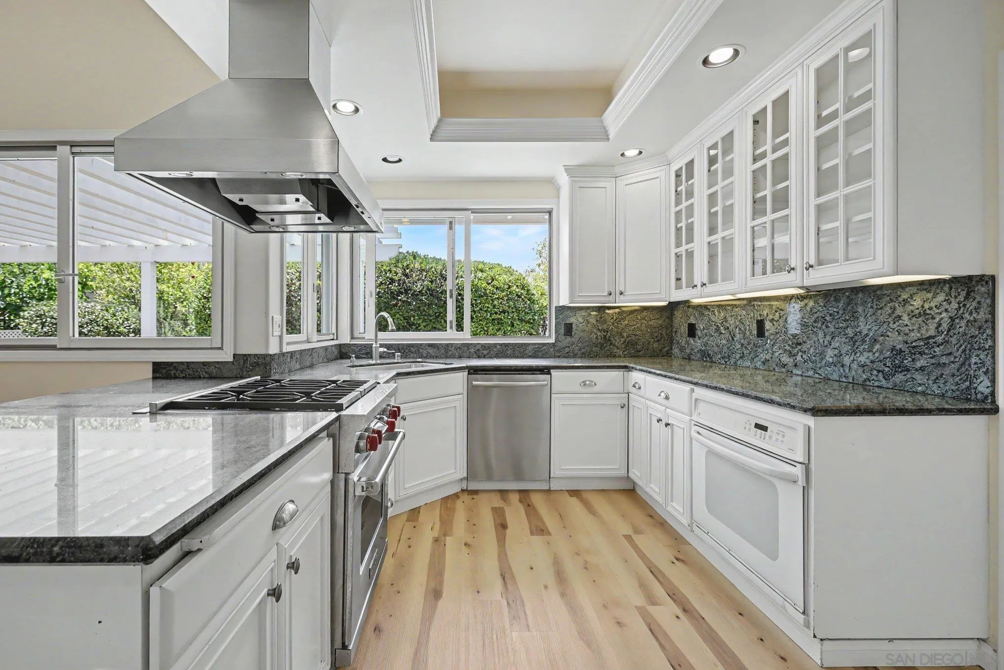 https://cdn.realtyfeed.com/cdn/127/260018216/40e205d2849b74830e2b860ec3932fa8.webp