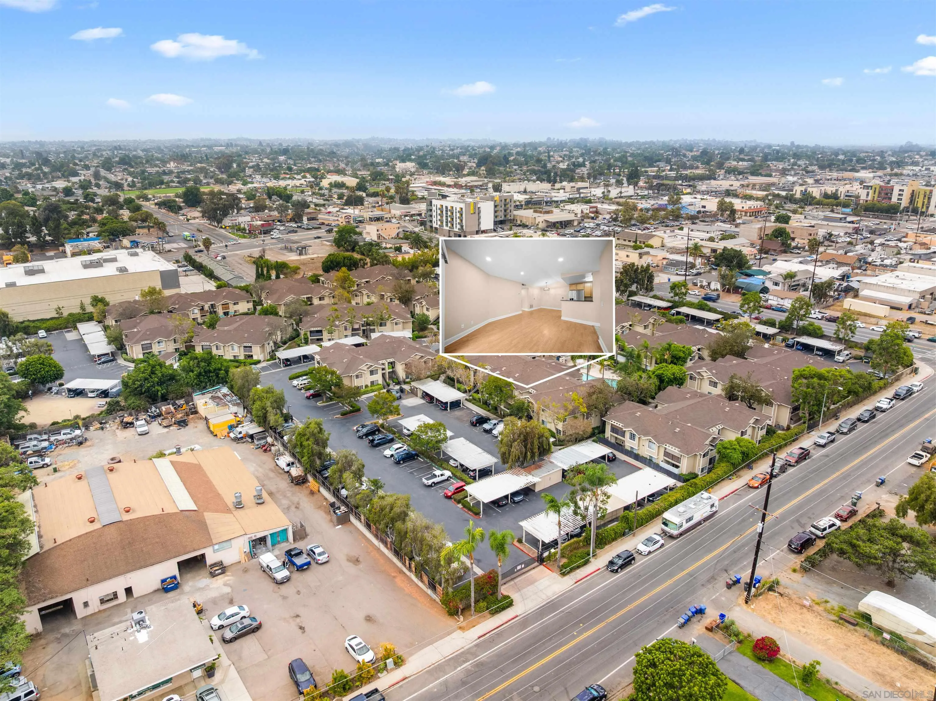 https://cdn.realtyfeed.com/cdn/127/260018220/75fb5c8d5da2cb66922b6a208a3ddd7e.webp