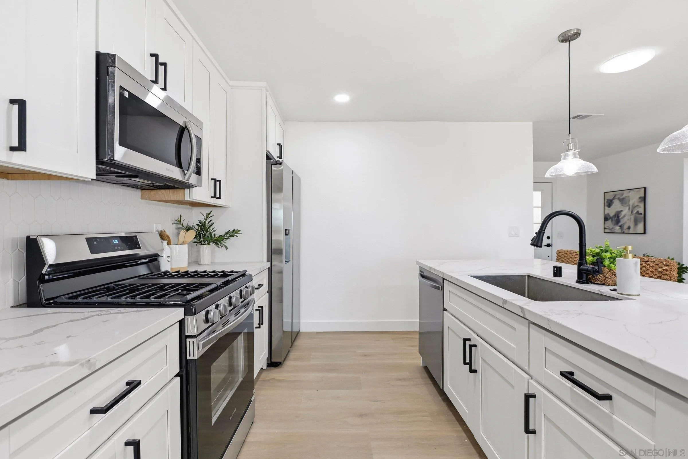 Photo #11: 260018224 Listing: Photo #11