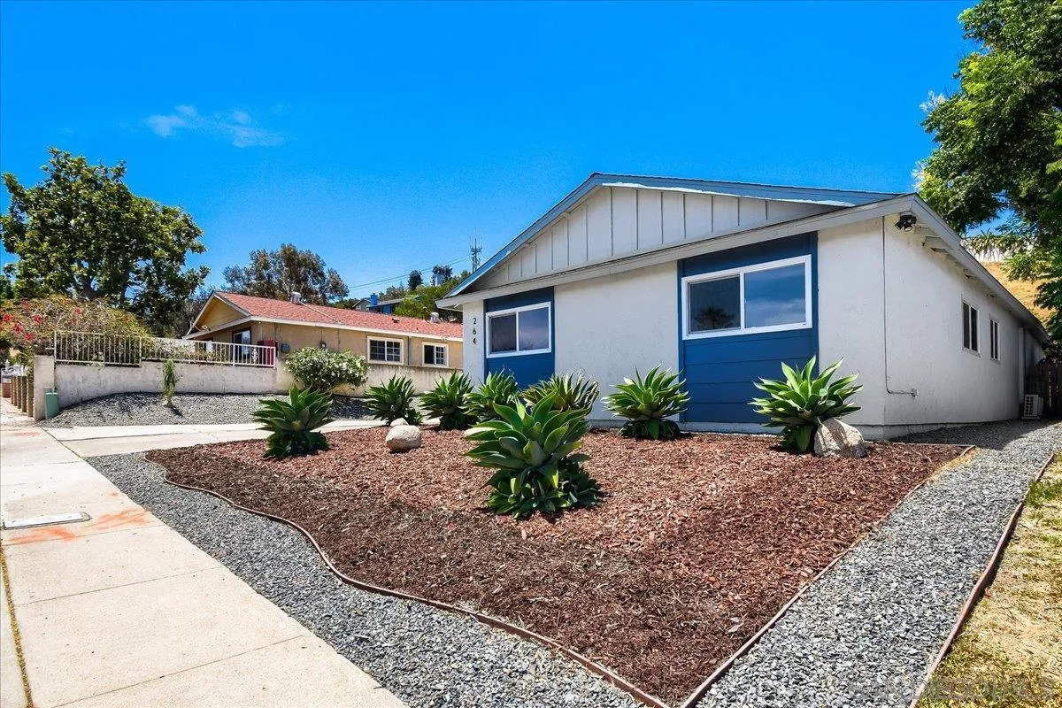 https://cdn.realtyfeed.com/cdn/127/260018227/1546f3cdd325d929123e548b3baba7b7.webp