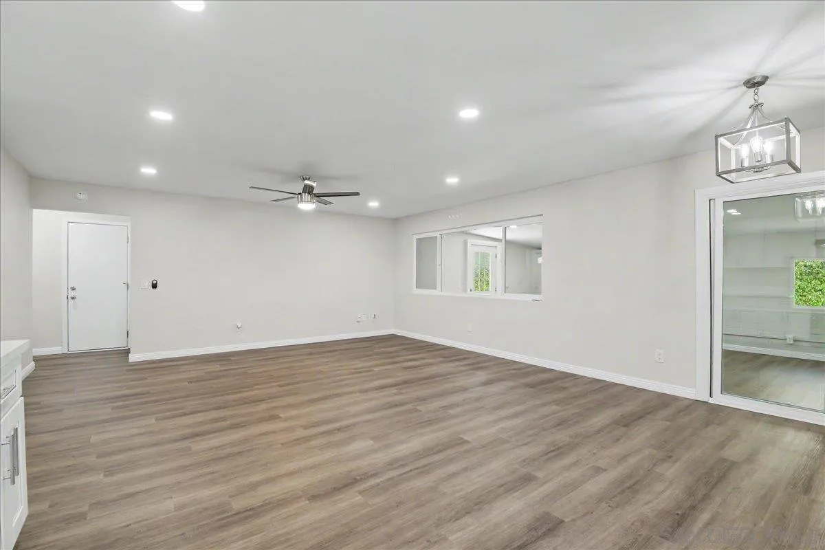 https://cdn.realtyfeed.com/cdn/127/260018227/1dd203747168f9b6ba1b21c417813c74.webp