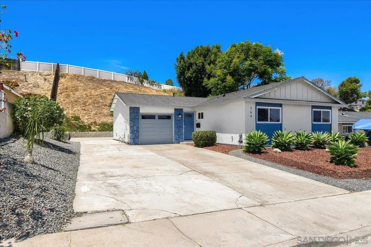 https://cdn.realtyfeed.com/cdn/127/260018227/fa43bdf35420f478fb63e8ccdced2165.webp
