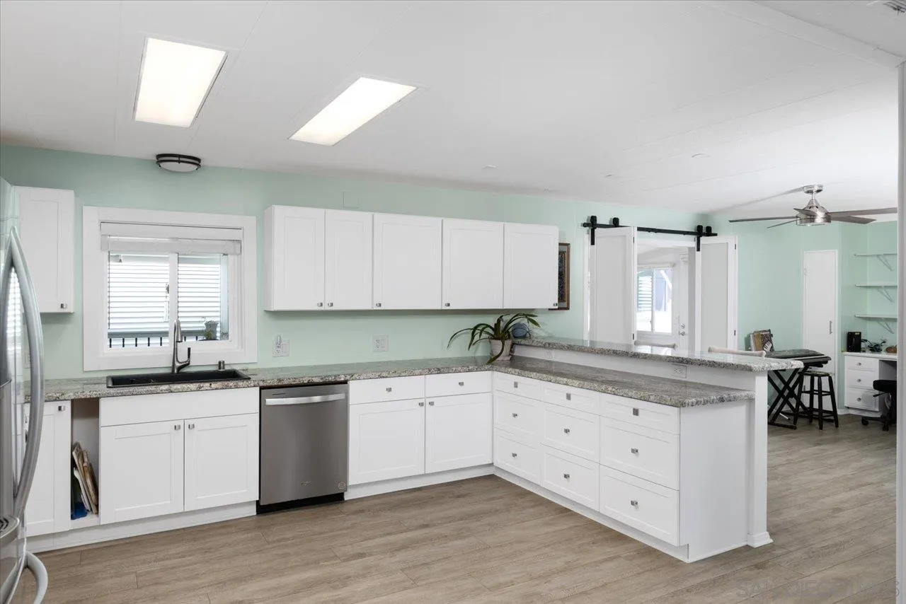https://cdn.realtyfeed.com/cdn/127/260018229/6e49e8614480dce66103a4abf36192a1.webp