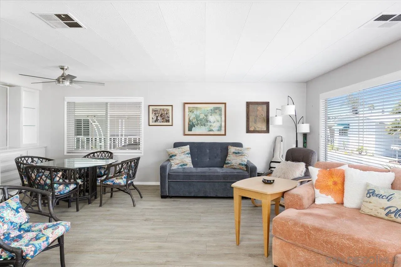 https://cdn.realtyfeed.com/cdn/127/260018229/bd048bf7f2097414ca8bc3b8ff907fa1.webp
