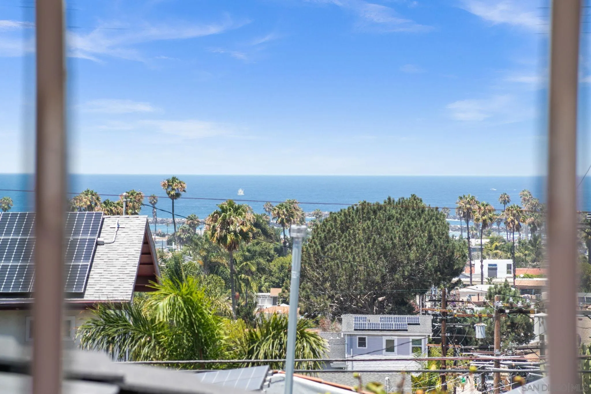 https://cdn.realtyfeed.com/cdn/127/260018230/183240a849021dfcb2f82ff8029c82b2.webp