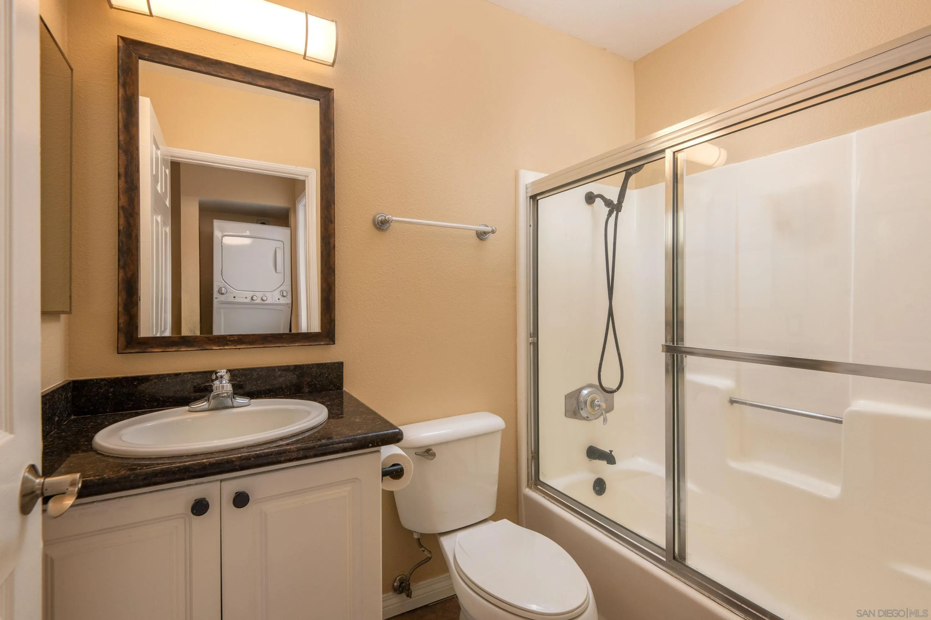 Photo #16: 260018239 Listing: Photo #16