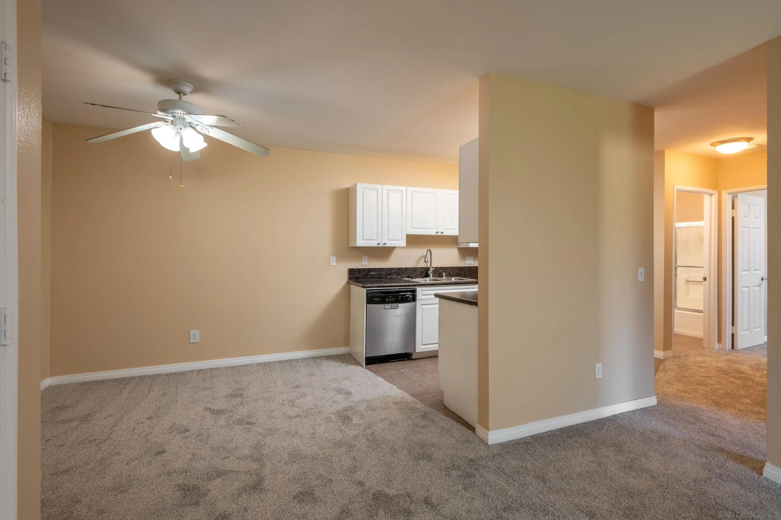 Photo #10: 260018239 Listing: Photo #10