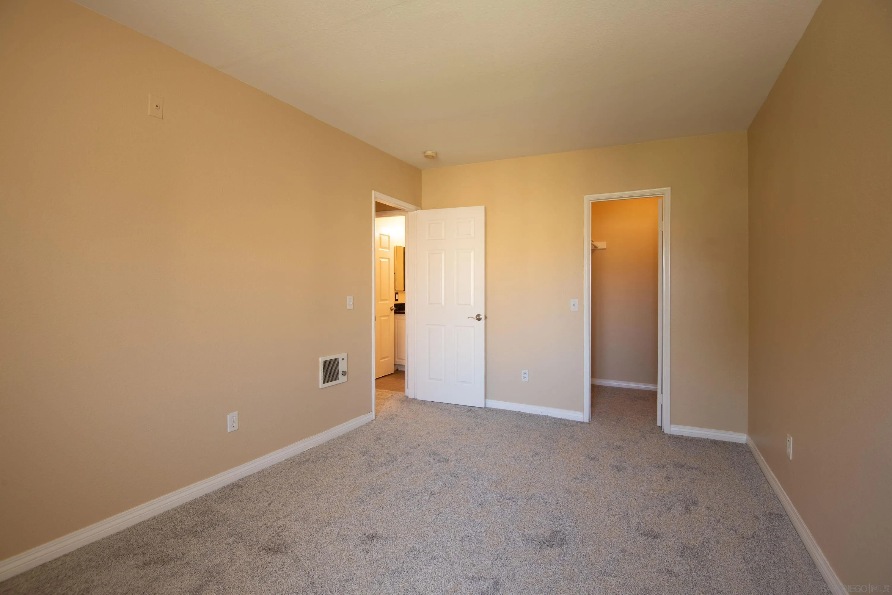 Photo #13: 260018239 Listing: Photo #13