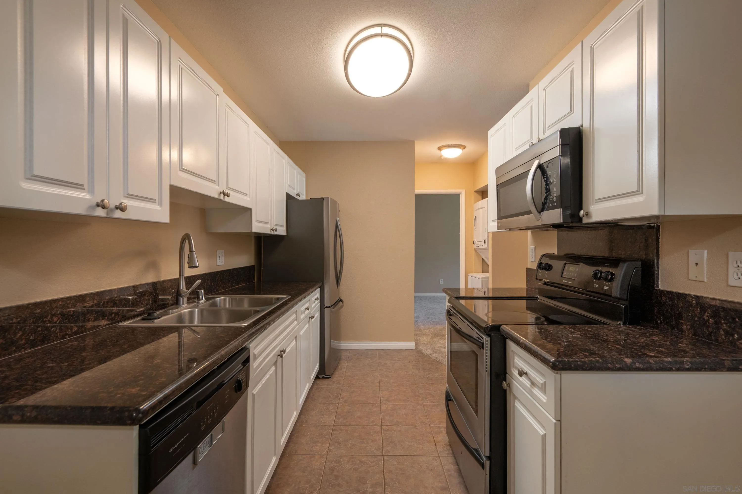 Photo #8: 260018239 Listing: Photo #8