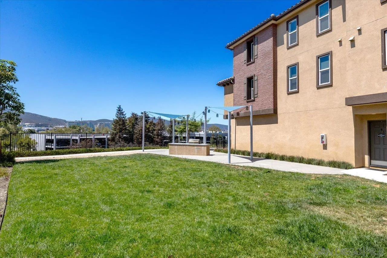 Photo #31: 260018241 Listing: Photo #31