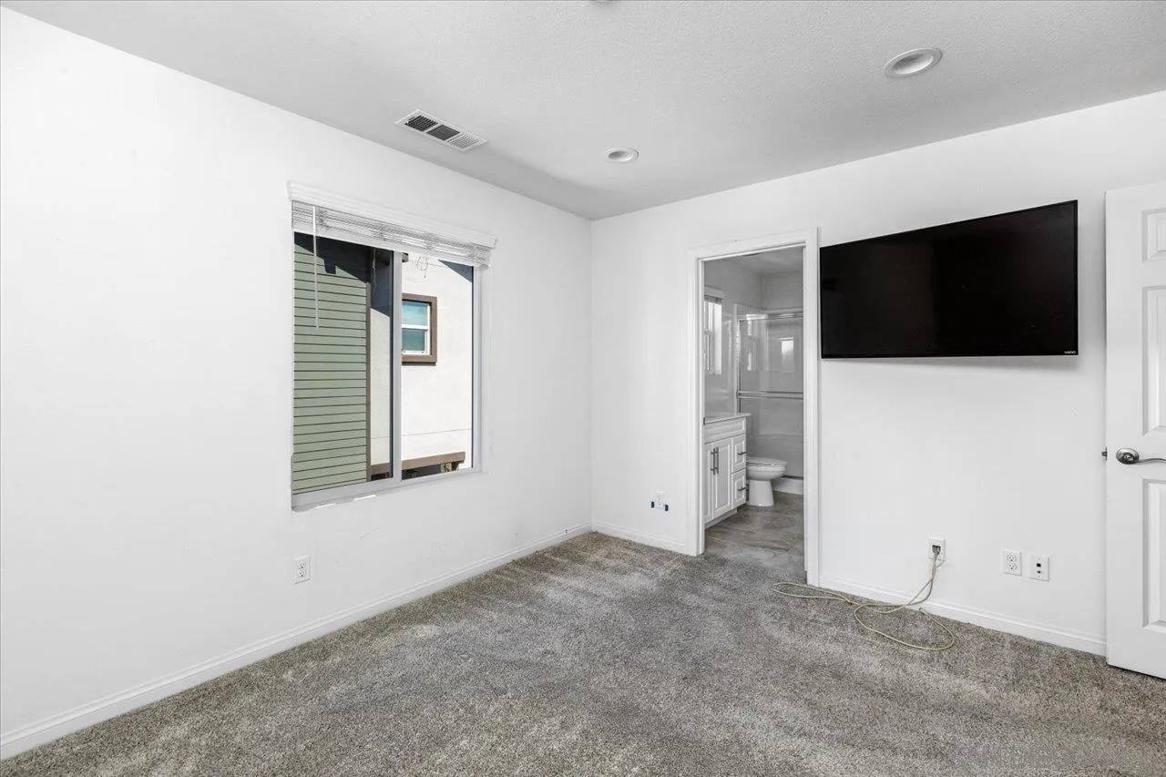 Photo #21: 260018241 Listing: Photo #21