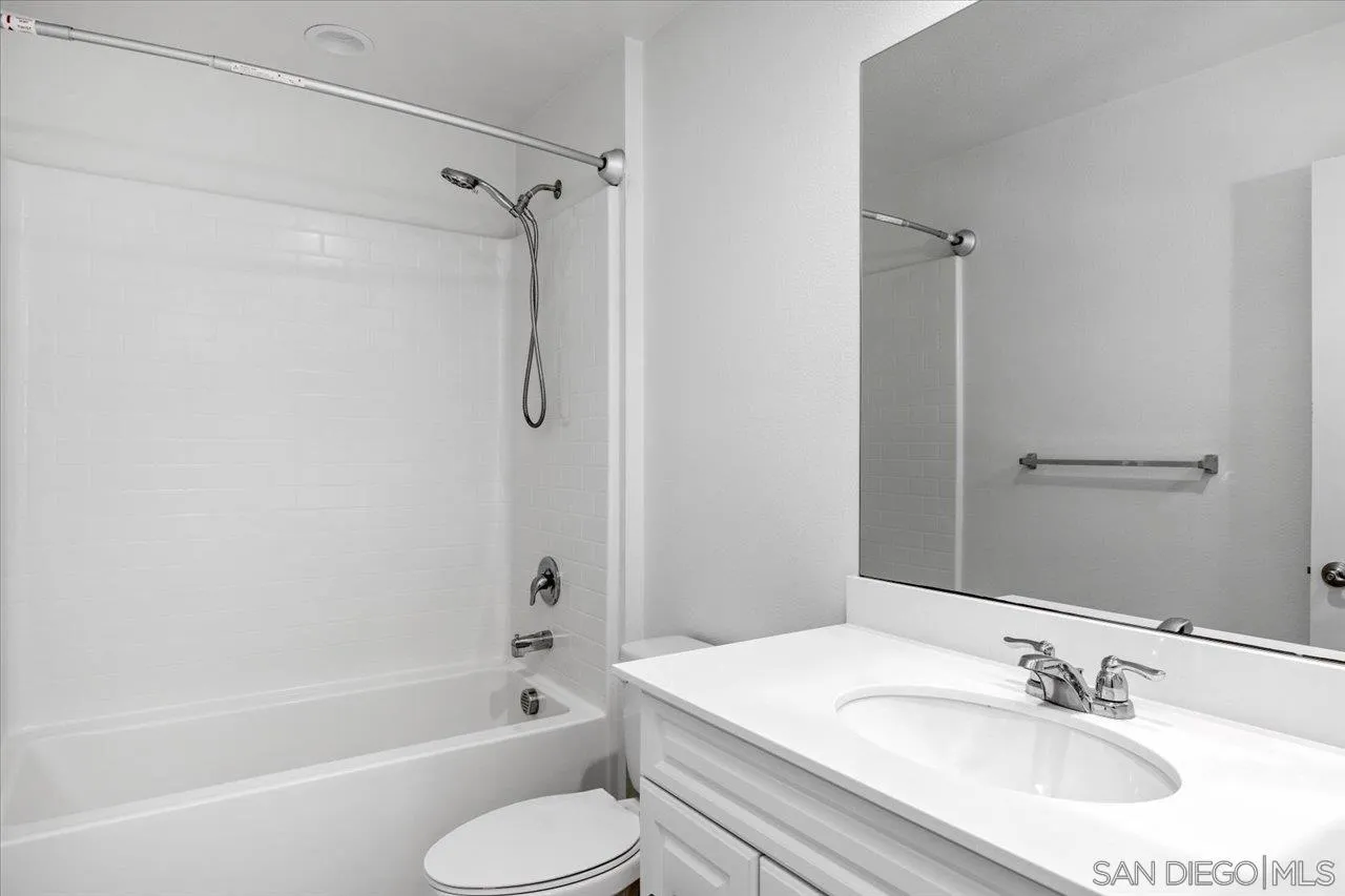 Photo #25: 260018241 Listing: Photo #25