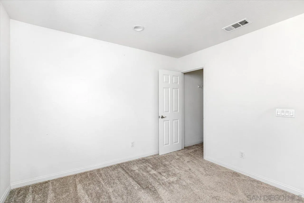Photo #26: 260018241 Listing: Photo #26