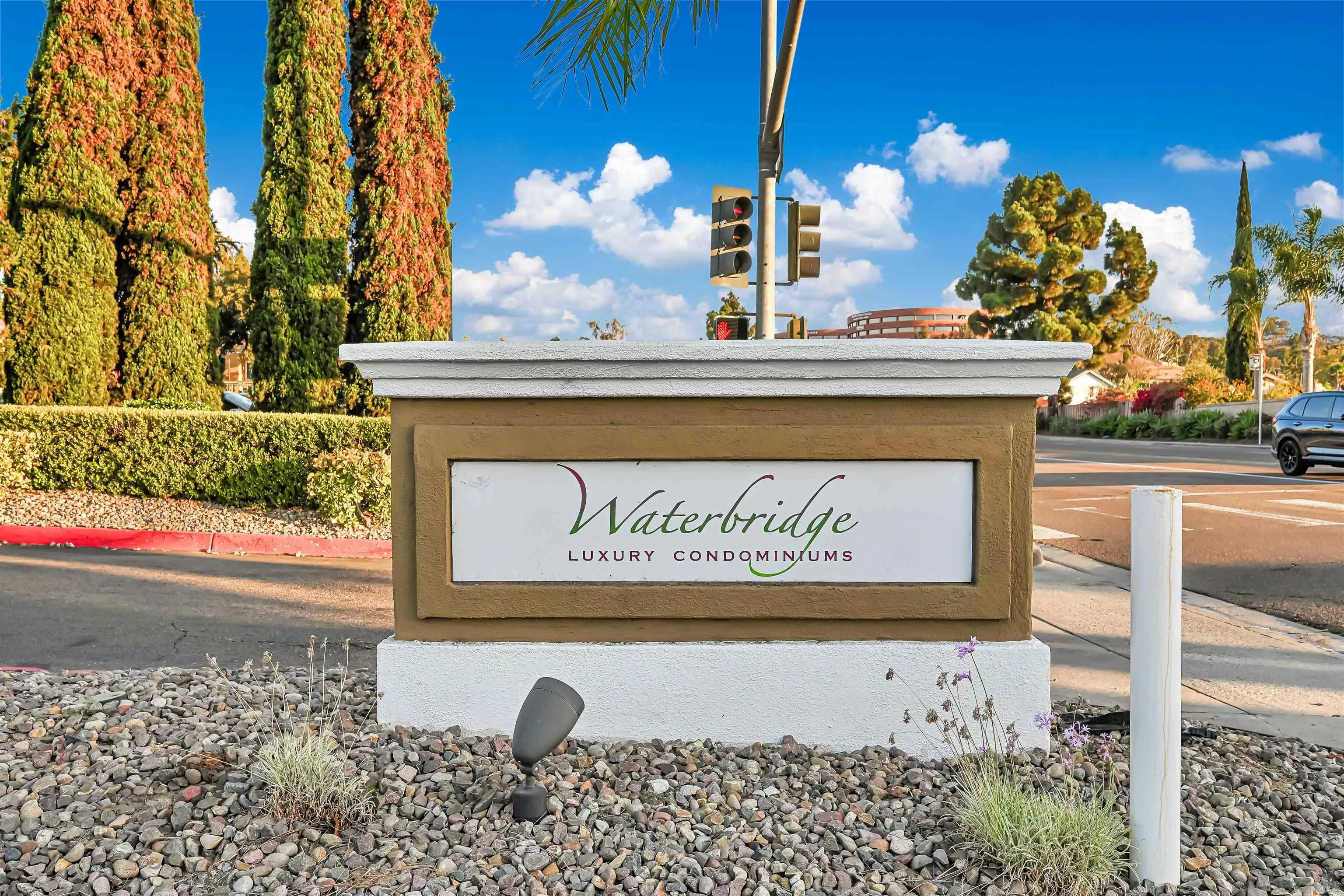 https://cdn.realtyfeed.com/cdn/127/260018243/1fa4099378104a658121fd050c436294.webp