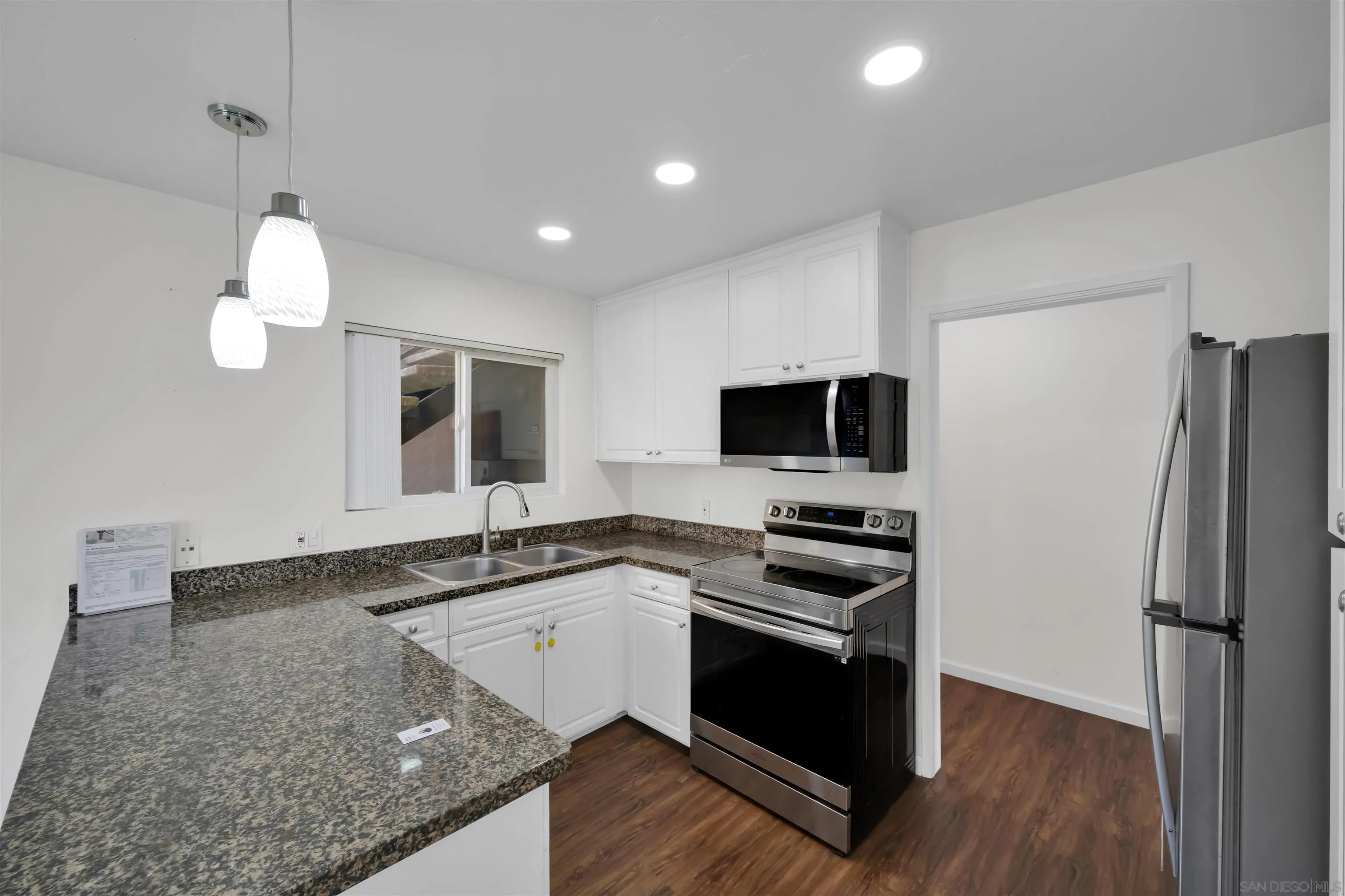 https://cdn.realtyfeed.com/cdn/127/260018243/2cd8ae0c7778e8d2a0e0d27772faf8e0.webp