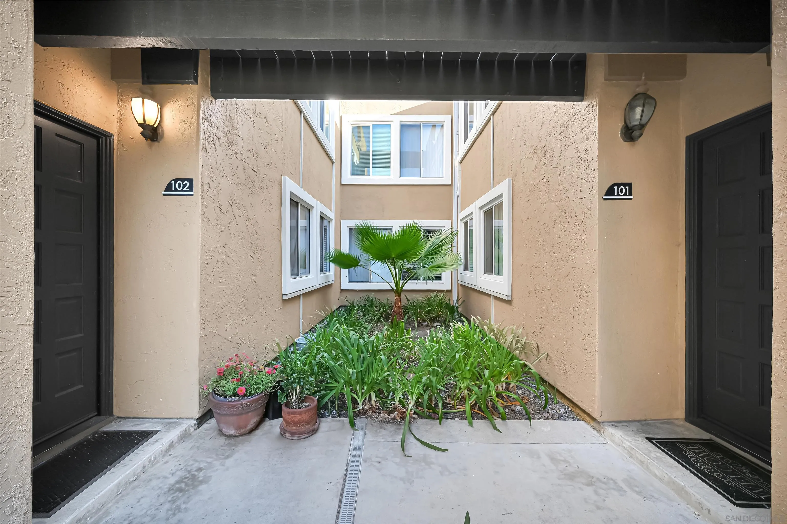 https://cdn.realtyfeed.com/cdn/127/260018243/41ac5ab5f3274328c9785da9cd2529a7.webp