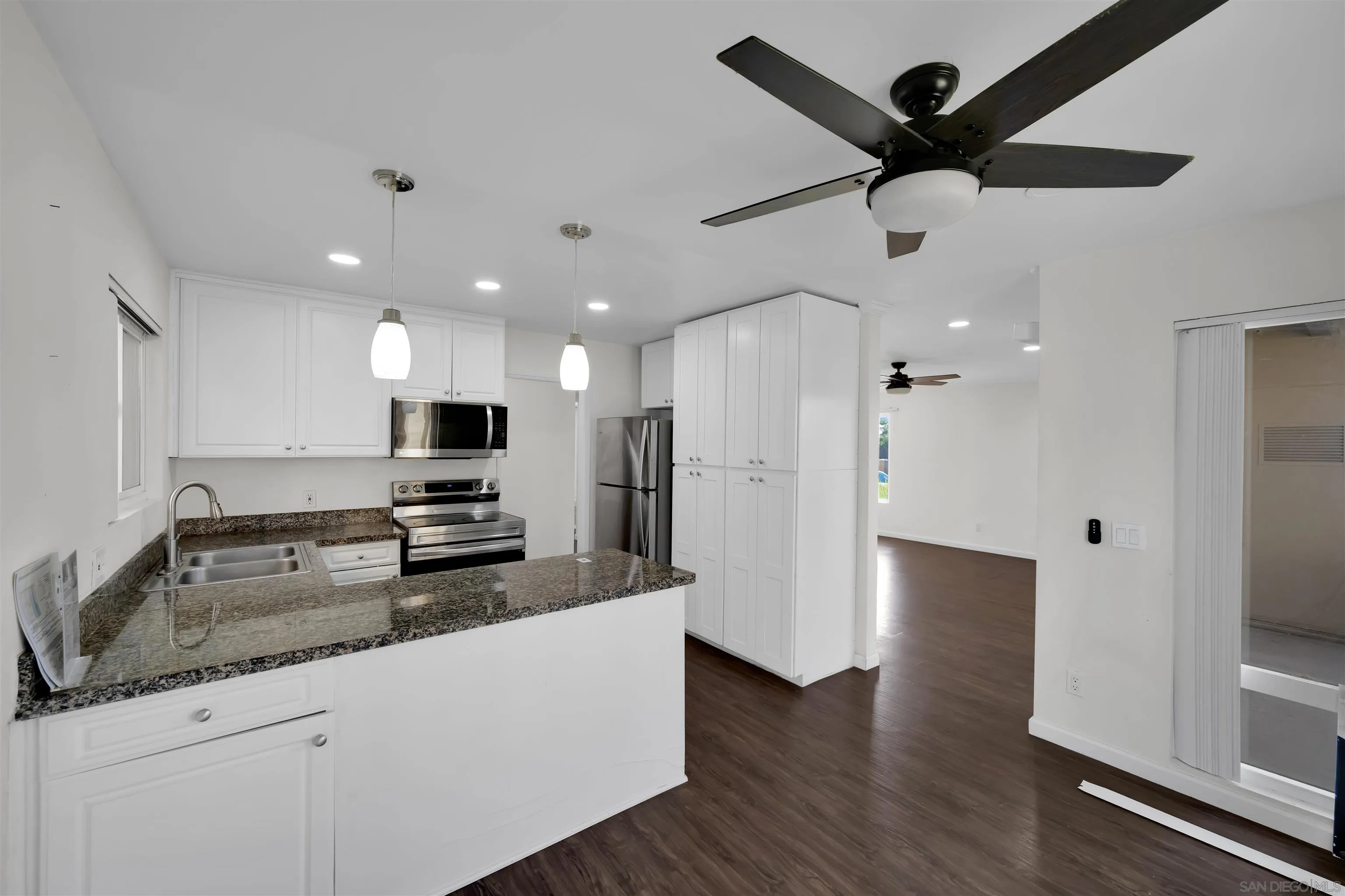 https://cdn.realtyfeed.com/cdn/127/260018243/bea81d756b7e72f640e4f3f56ea60d3e.webp