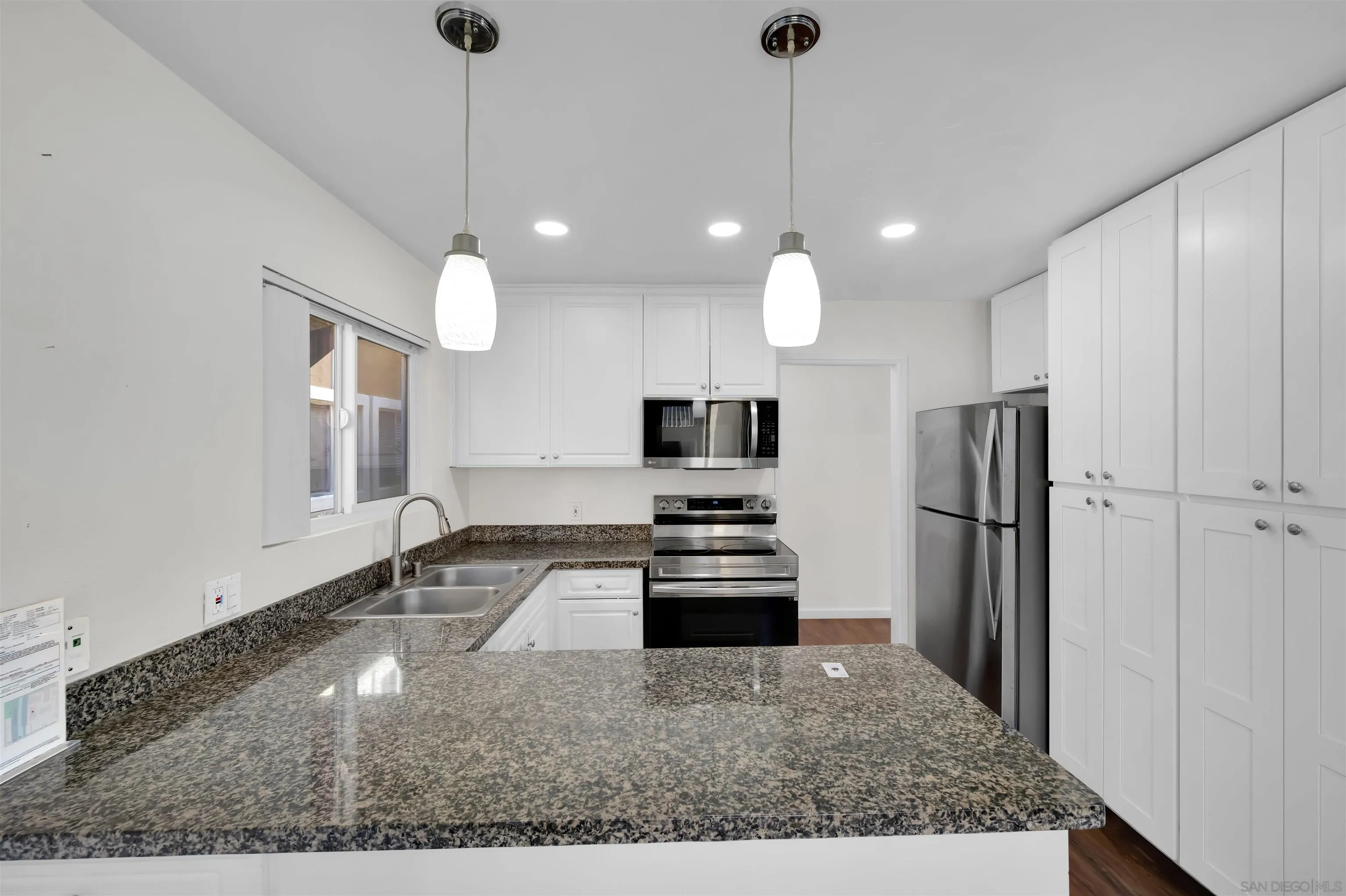 https://cdn.realtyfeed.com/cdn/127/260018243/f73d2dee74541c8e37ab2b65389c141d.webp
