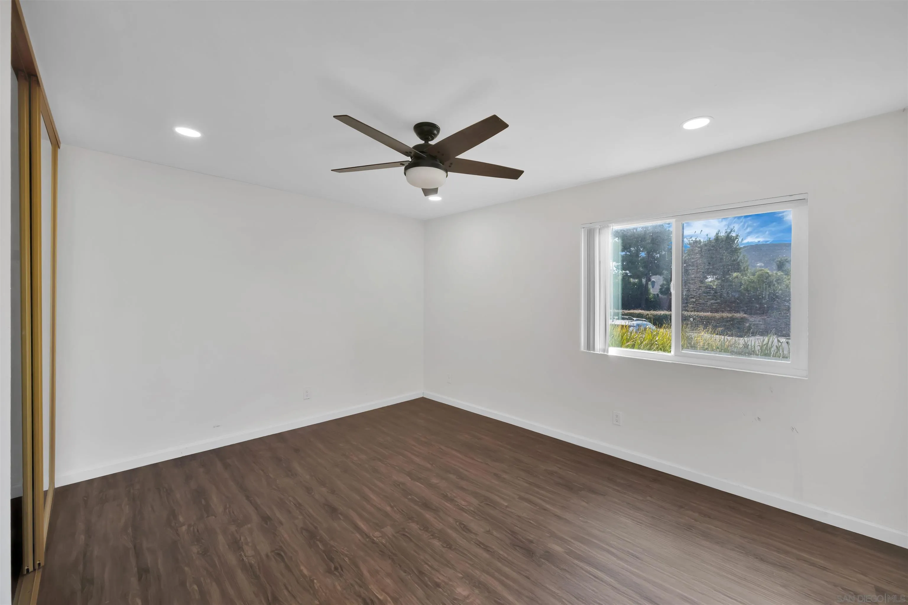 https://cdn.realtyfeed.com/cdn/127/260018243/f8fd06b189855927b3af04ce145248ed.webp