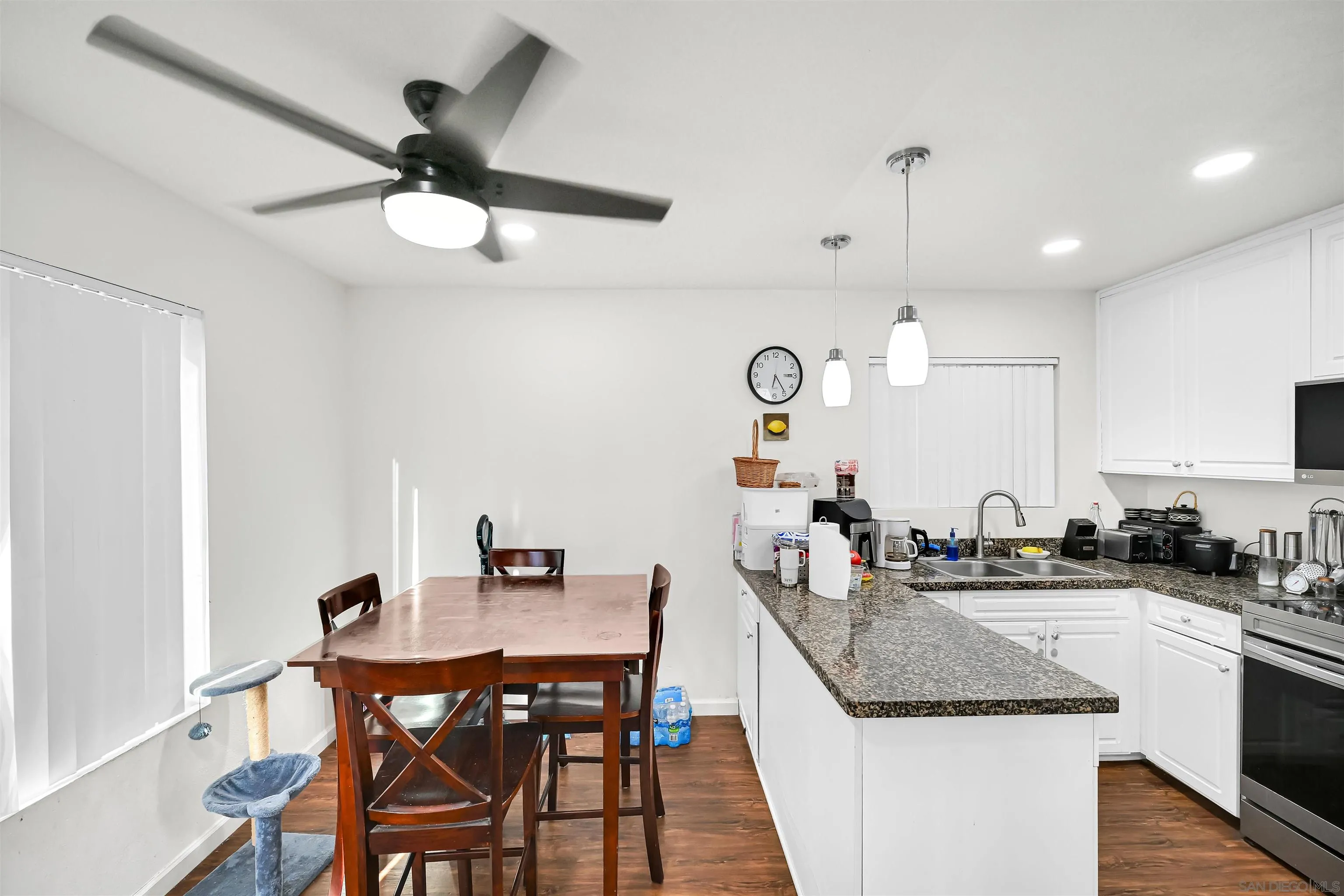 https://cdn.realtyfeed.com/cdn/127/260018243/fb8723e2fb77890e098aa71ee9e7c045.webp