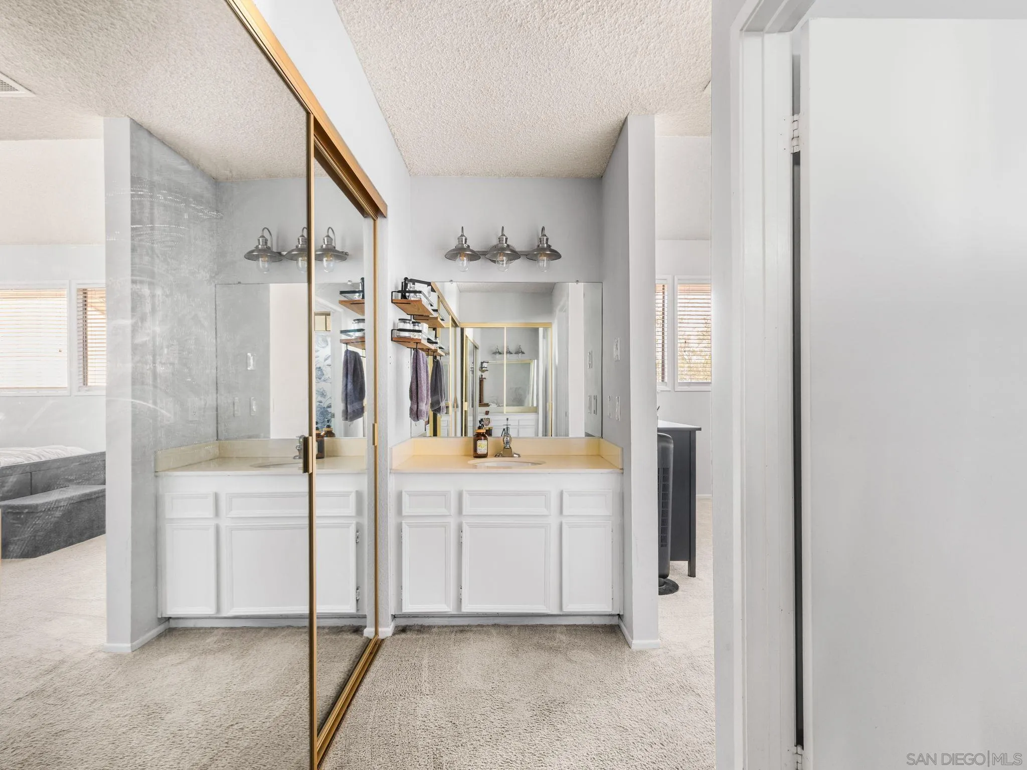 Photo #38: 260018245 Listing: Photo #38