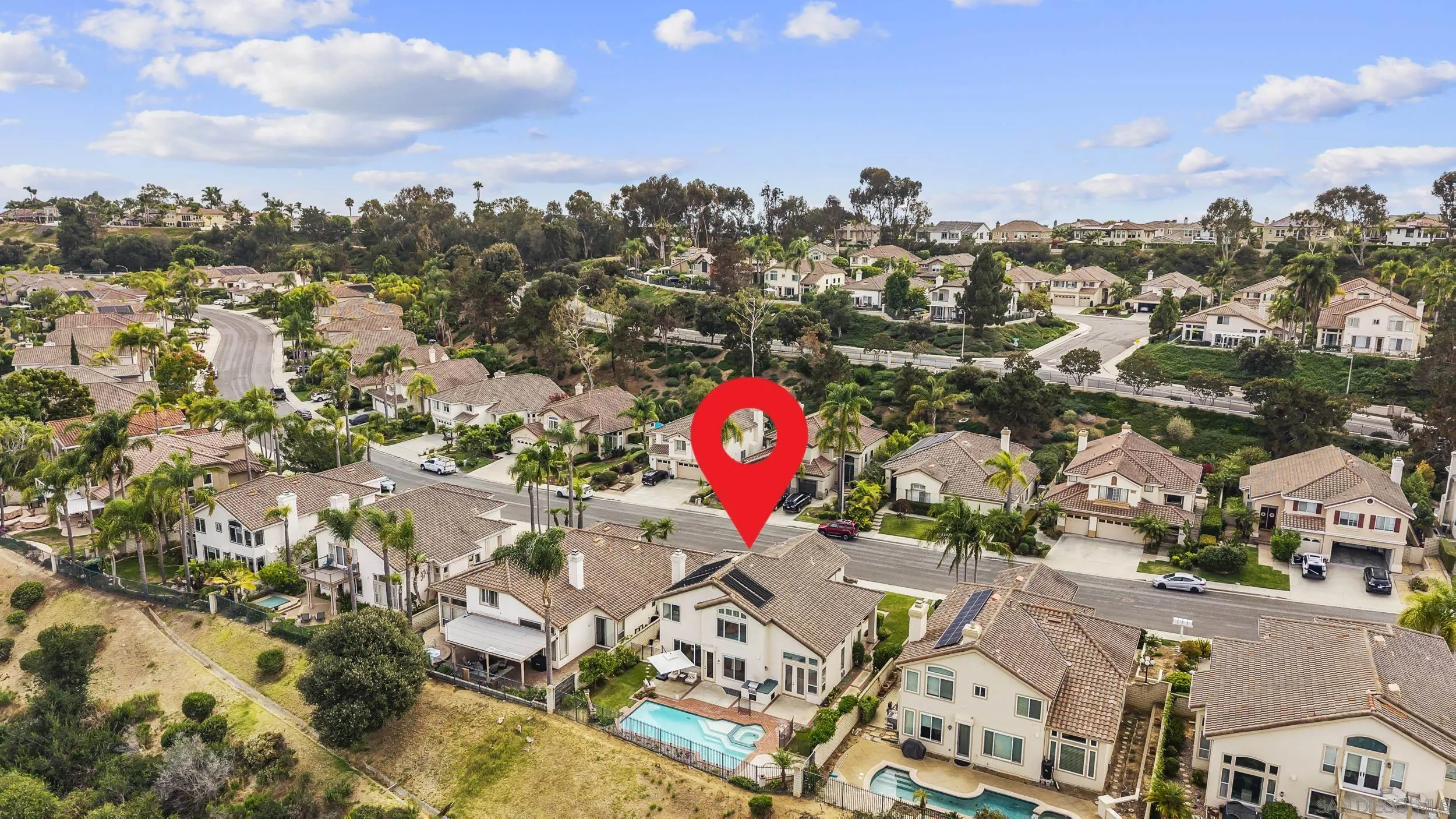 https://cdn.realtyfeed.com/cdn/127/260018247/33af4ad39ca6a14ed8b2ab36f6370771.webp
