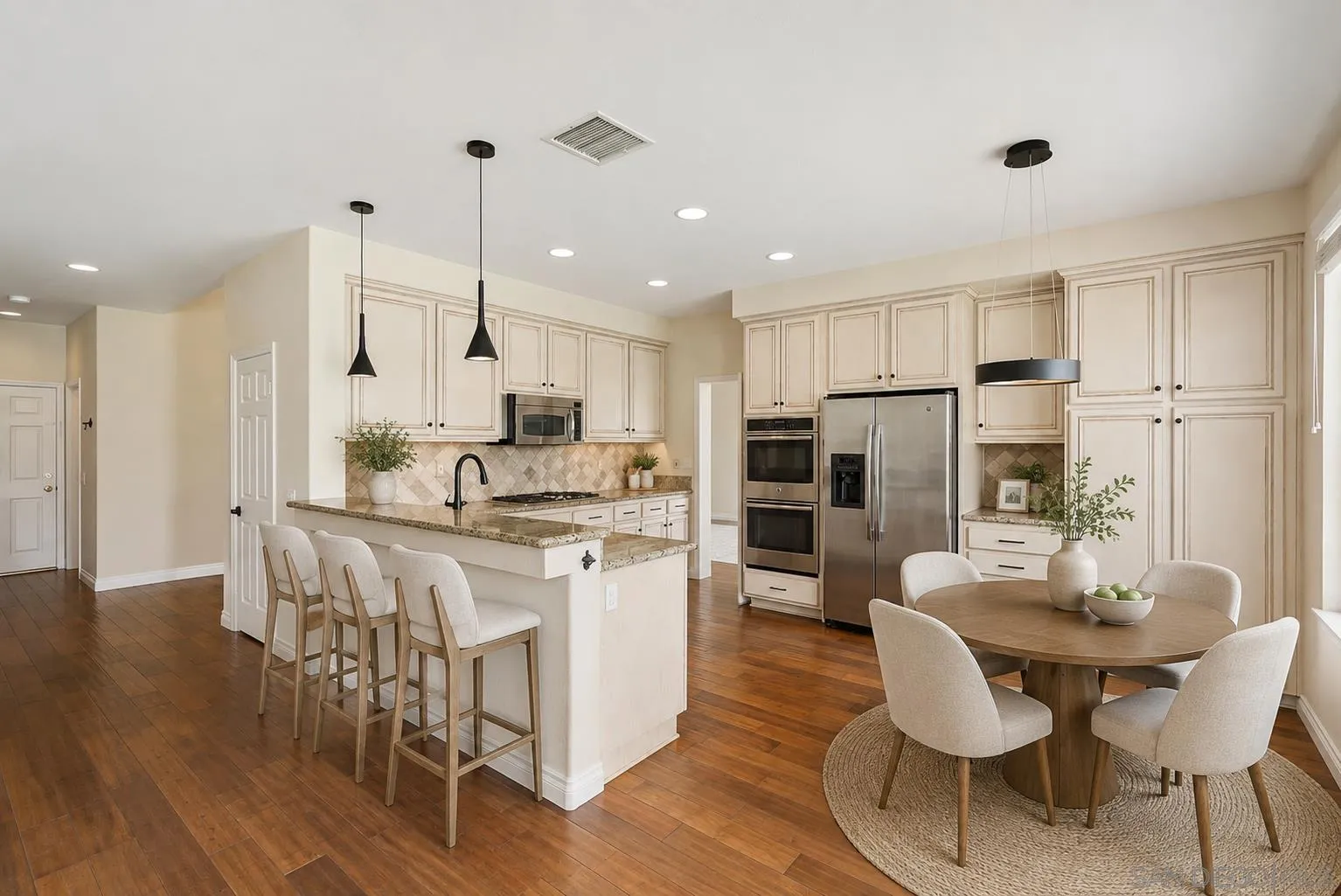 https://cdn.realtyfeed.com/cdn/127/260018247/44903c861119050d486975042e52593e.webp