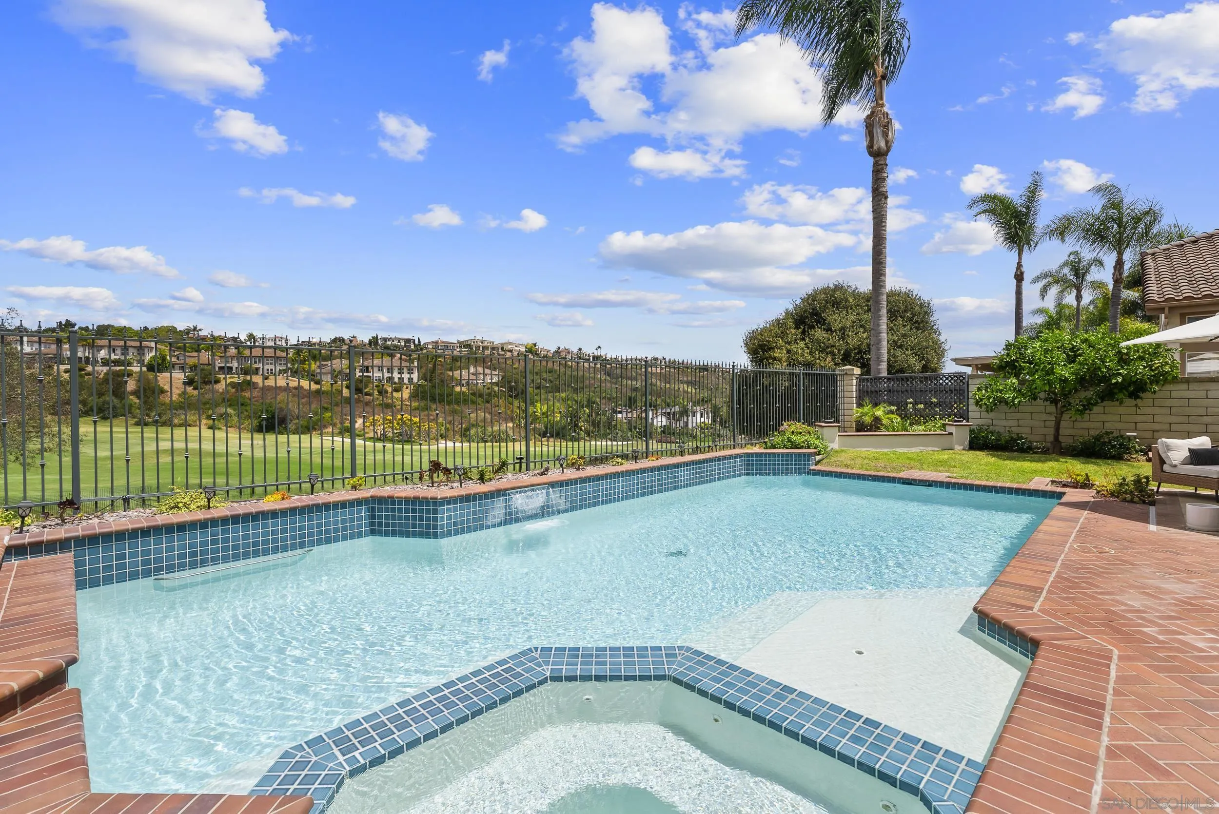 https://cdn.realtyfeed.com/cdn/127/260018247/f2f900251a5879e633cc32b840f34640.webp